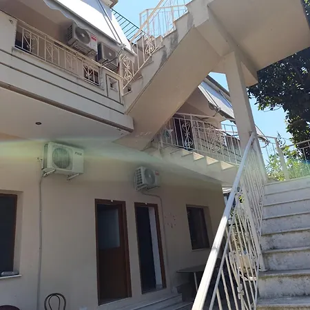 House 3 * Vlorë
