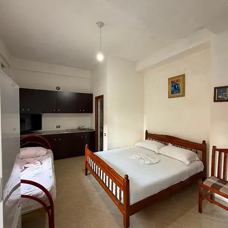 House 3 Apartment